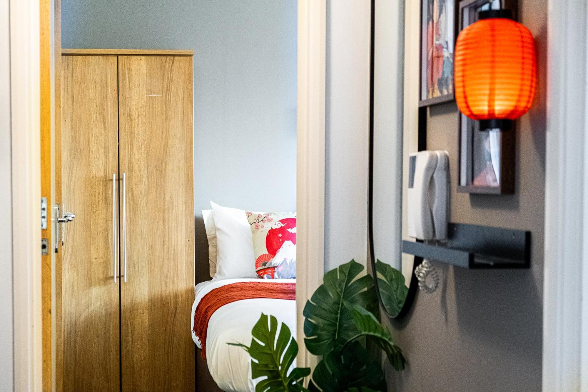 Anime Suite - Central And Free Parking With Netflix Бирмингам Екстериор снимка